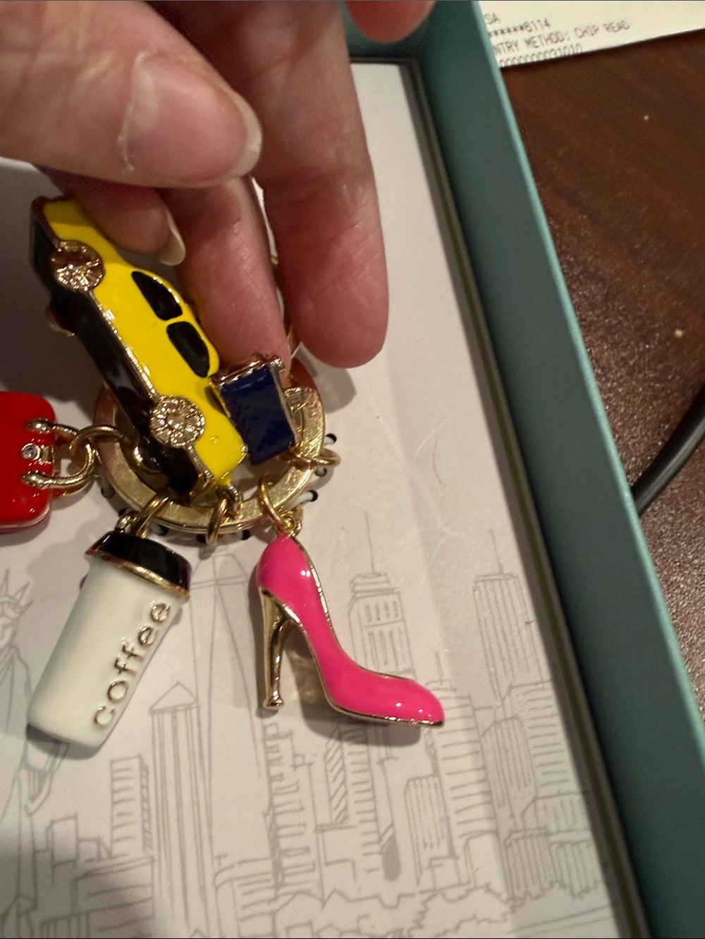 New York Charm Keyring with Pink Pump, Yellow Taxi Stone Purse &Multicolor Icons - Picture 7 of 10